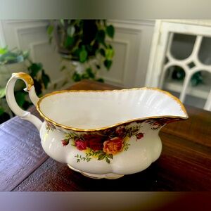 Royal Albert – Old Country Roses (Made in England) – Gravy Boat